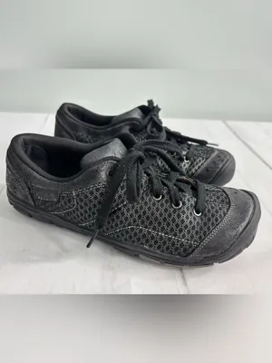 KEEN Women's Mercer Lace II CNX Shoe Contour Arch Diamond Pattern Rubber Sole thumbnail 2