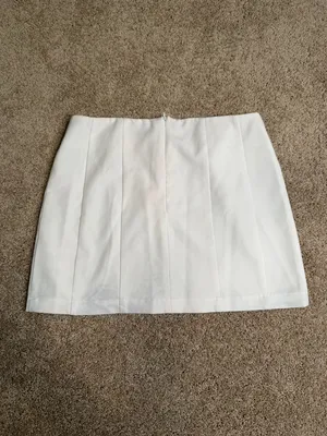 White‎ Fox White Mini Skirt Hook & Eye Front Skirt Size Medium thumbnail 4