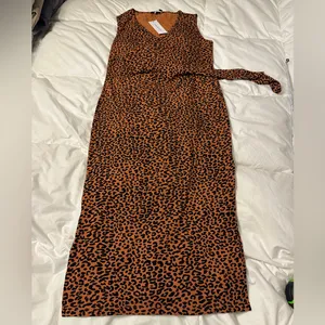 Amour Vert Cornelia Midi Dress - NWT - Size S thumbnail 3
