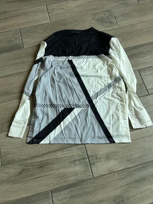Geometric Long Sleeve Tee thumbnail 4