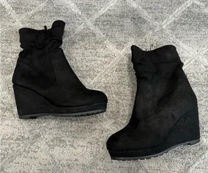 Jenny Fairy Black Suede Boots EU 37 thumbnail 1