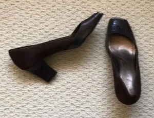 Tahari Brown Suede and patent heels. Sz 7. BNWOT. thumbnail 1