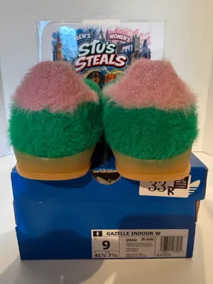 Women’s Adidas Gazelle Indoor Fuzzies, size 9W thumbnail 4