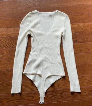 Abercrombie Ribbed Sweater V-Neck Long Sleeve Bodysuit Cream XS thumbnail 2