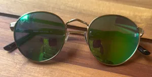 REDS Rigby Gold Frame Sunglasses with Green Lenses thumbnail 1
