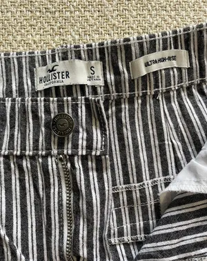 Hollister Pants thumbnail 3