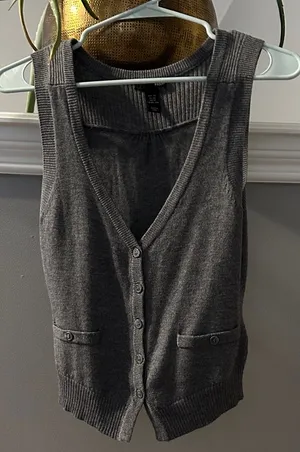 H&M Charcoal Knit Vest Size XS thumbnail 1