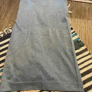 Lululemon swiftly tank in beautiful blue‎ in size 2 thumbnail 4