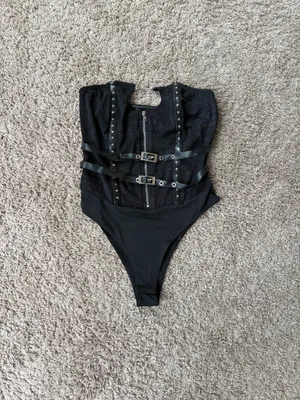 FashioNova Black bodysuit thumbnail 3
