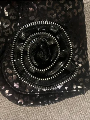 Black Metallic Leopard Print Wristlet Clutch thumbnail 7