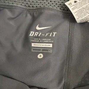 Nike Women's Light Gray Mini Skirt thumbnail 4
