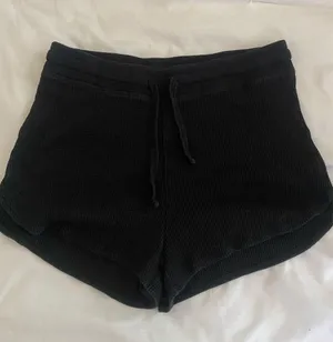 Aritzia TNA Waffle Shorts thumbnail 1