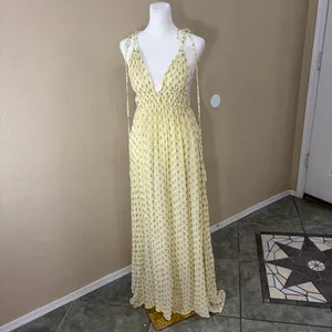 En Creme Womens Deep V-Neck Light Yellow Maxi Dress Sz S Wedding Party Beach EUC thumbnail 4