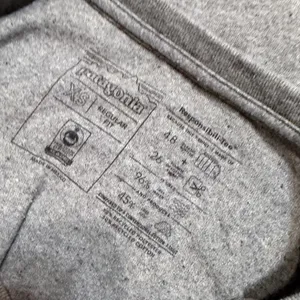 Patagonia Responsibili-Tee Long Sleeve Grey P-6 Logo Graphic Shirt Womens XS thumbnail 3
