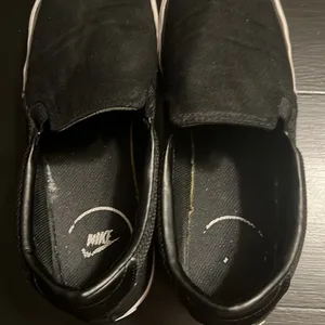 Nike‎ Womens Court Royale AC Canvas Slip On Shoes Black White 11 thumbnail 8
