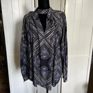Free People Womens Tunic Size Small Black Print Walking on‎ a Dream Blouse thumbnail 6
