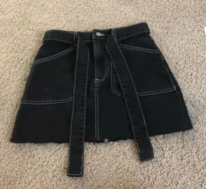 Forever 21 Black denim skirt with white outline never worn thumbnail 1