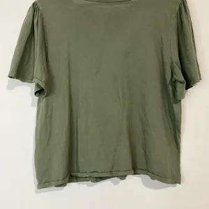 American Eagle Women’s Short Sleeve Basic Tee Shirt w/ Distressed Hem Green FLAW thumbnail 9