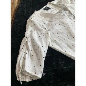 Abercrombie & Fitch White Polka Dot Tie Front Crop Top 3/4 Sleeve Size Medium thumbnail 8