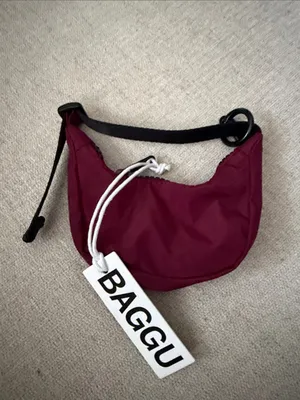BAGGU Crescent Bag Charm - Oxblood thumbnail 4