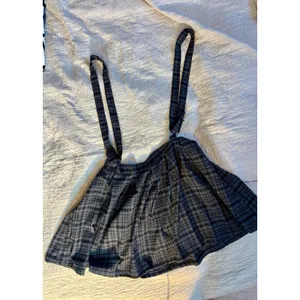 Hot Topic Grey Black Plaid Suspender Pleated Mini Skirt Small Goth Schoolgirl thumbnail 2