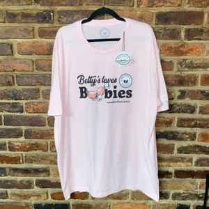 NWT Betty's Eddies Love Boobies Pink Short Sleeve T-Shirt Unisex Size 3XL thumbnail 2