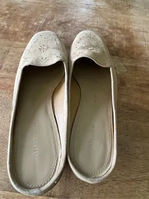 ANTONIO MELANI Suede Beige Mules Women's with a small comfortable heel 7.5 thumbnail 3