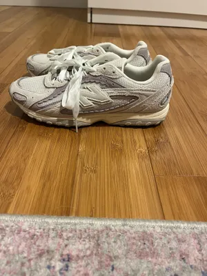 New Balance Sneakers 204L thumbnail 2
