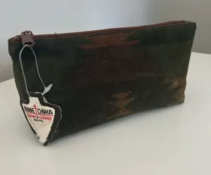 Vtg Minnetonka Embossed Leather Pouch NWT Southwestern Aztec Case 9282 YKK Zip thumbnail 1