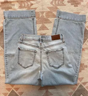 Carly Jean Light Wash Wide Leg Crop Jeans thumbnail 3