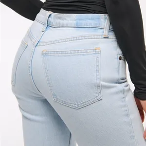 Abercrombie & Fitch Women's Light Wash 90s Midrise Straight Leg Jeans 14s thumbnail 2