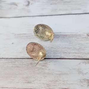 Vintage Clip On Earrings 7/8" Faux Pearl with Gold Tone Halo - Fair Condition thumbnail 6
