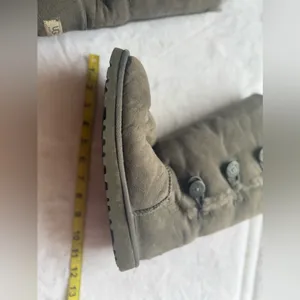 Tall gray triple Bailey button UGG boots gray size 6 winter comfy thumbnail 8