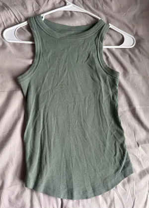 Green tank top thumbnail 1