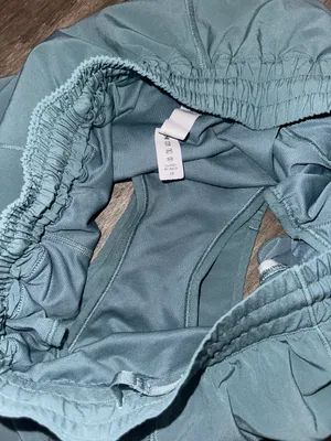 Lululemon Hotty Hot Shorts 2.5” Green thumbnail 6