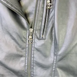 Vintage Rocawear XL Black Buttery Soft Faux Leather W/ROC Zipper Pulls & pockets thumbnail 12