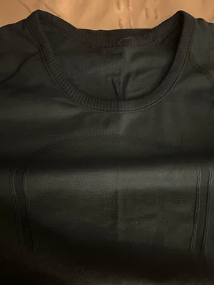 Vintage Lululemon Swiftly Tech Short Sleeve thumbnail 2