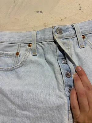 Levi’s 501 Light Wash Denim Cutoff Shorts Women 28 thumbnail 11