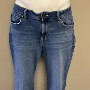 Wrangler Dark Wash Faded Bootcut 5-Pocket Jean w/ W Design on Back Pockets 13 thumbnail 2