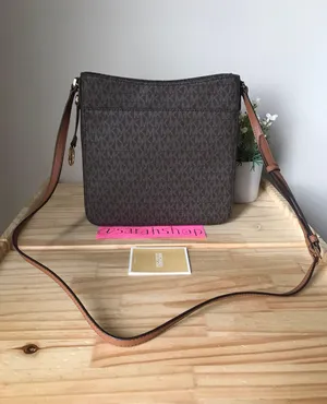 Michael Kors Purse thumbnail 2