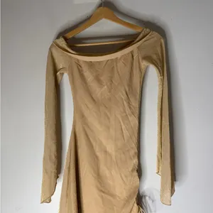 NWT Princess Polly Villar Off The Shoulder‎ Mini Dress Gold Size 2 thumbnail 2