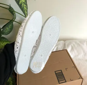 NWT White Crochet Flats Size 9 thumbnail 3