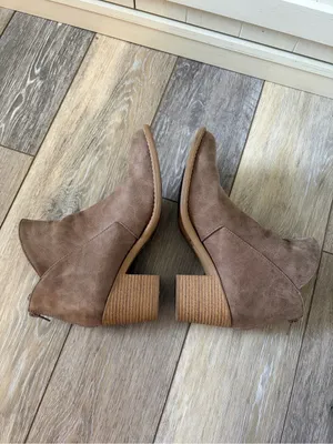 Qupid Faux Suede Chunky Heel Bootie thumbnail 7
