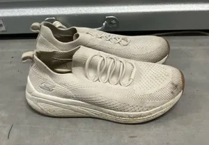 Bob Sport by Skechers Size 8 walking white thumbnail 1