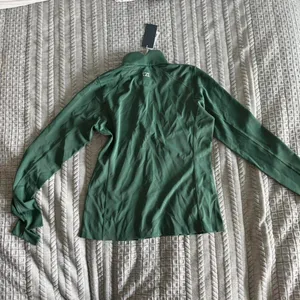 Cutter and Buck Women's Golf 1/4 Zip thumbnail 3