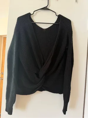 Black V-Neck Ribbed Knit Women's Sweater thumbnail 2