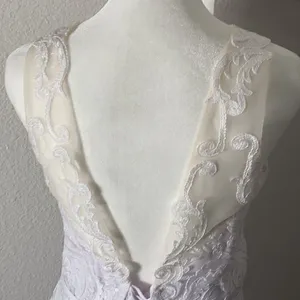 Women’s White Wedding Dress Size 10 NWOT thumbnail 6