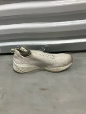 Bob Sport by Skechers Size 8 walking white thumbnail 4