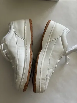 Easy Spirit Women's White Leather Lace-Up Sneakers - Classic Casual thumbnail 9
