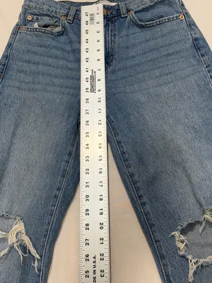 Garage Vintage Straight Jeans Women’s Size 3 /26 Distressed Light Wash Denim thumbnail 2